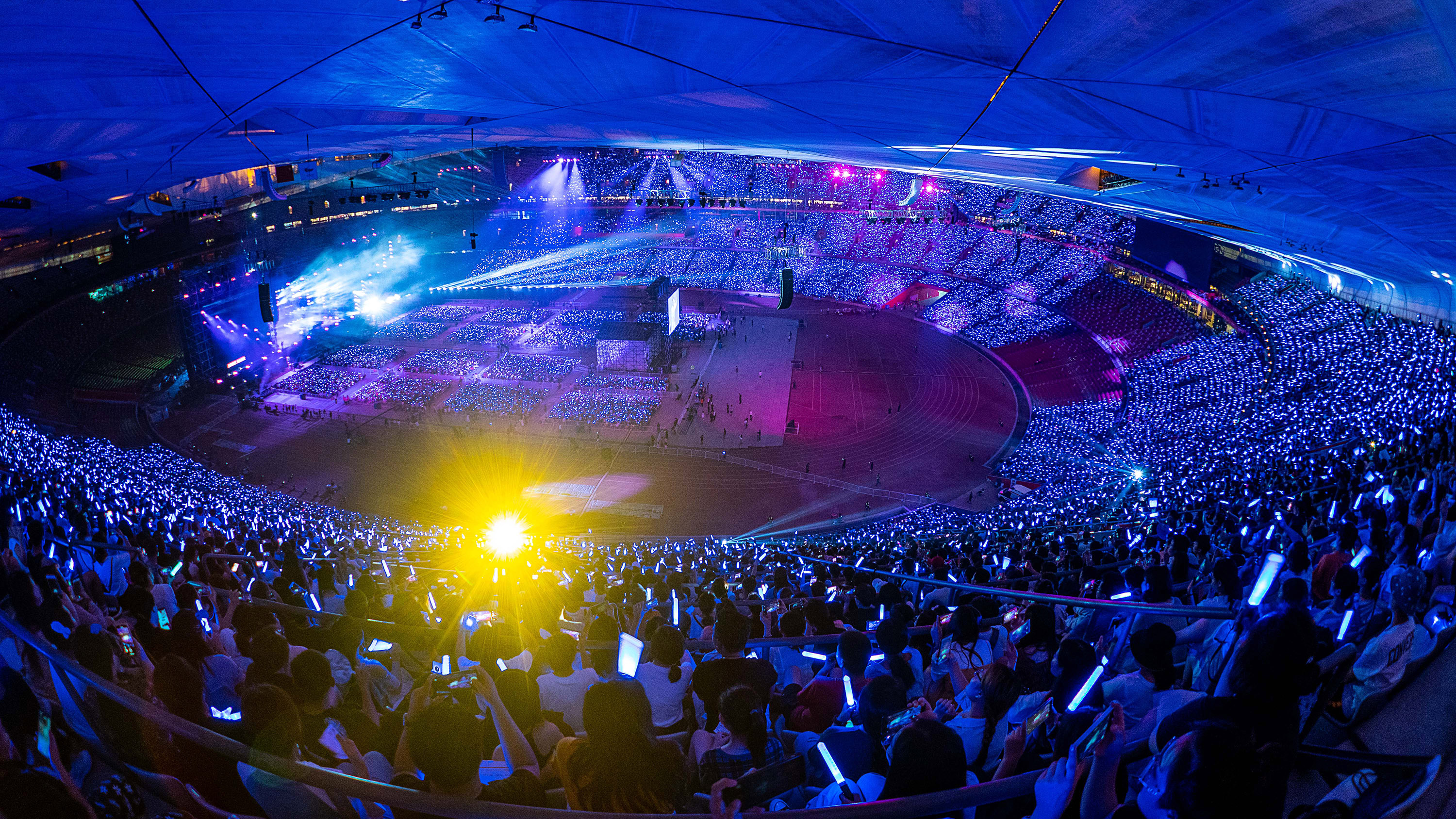 场面火爆！奥运会观众席沸腾不已