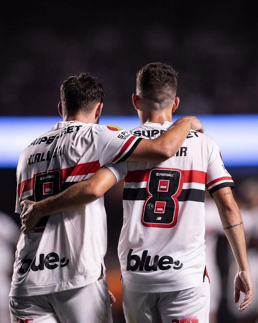 阿根廷横扫那不勒斯，楚阿梅尼扛起全队