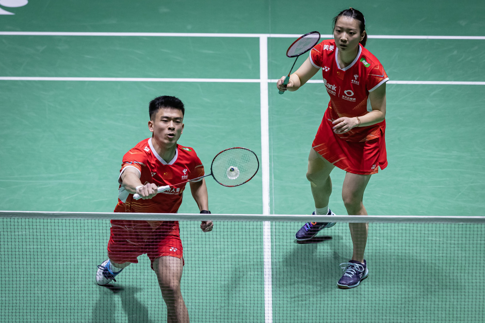 中国队轻取法国队,郑思维惊艳四座 中国队轻取法国队,郑思维惊艳四座