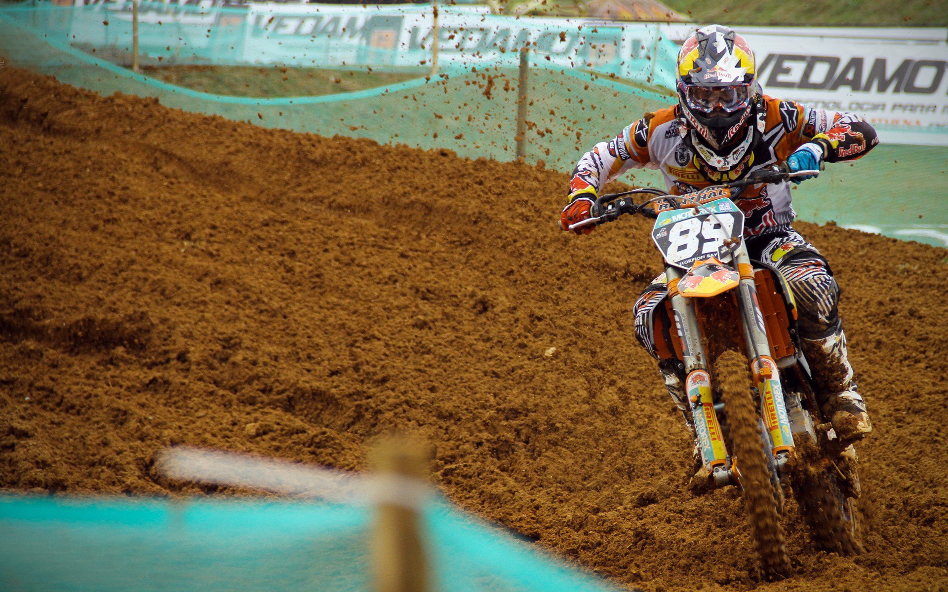 极限与对抗，F1揭幕战时速对决，骑士以防守之网困锁太阳