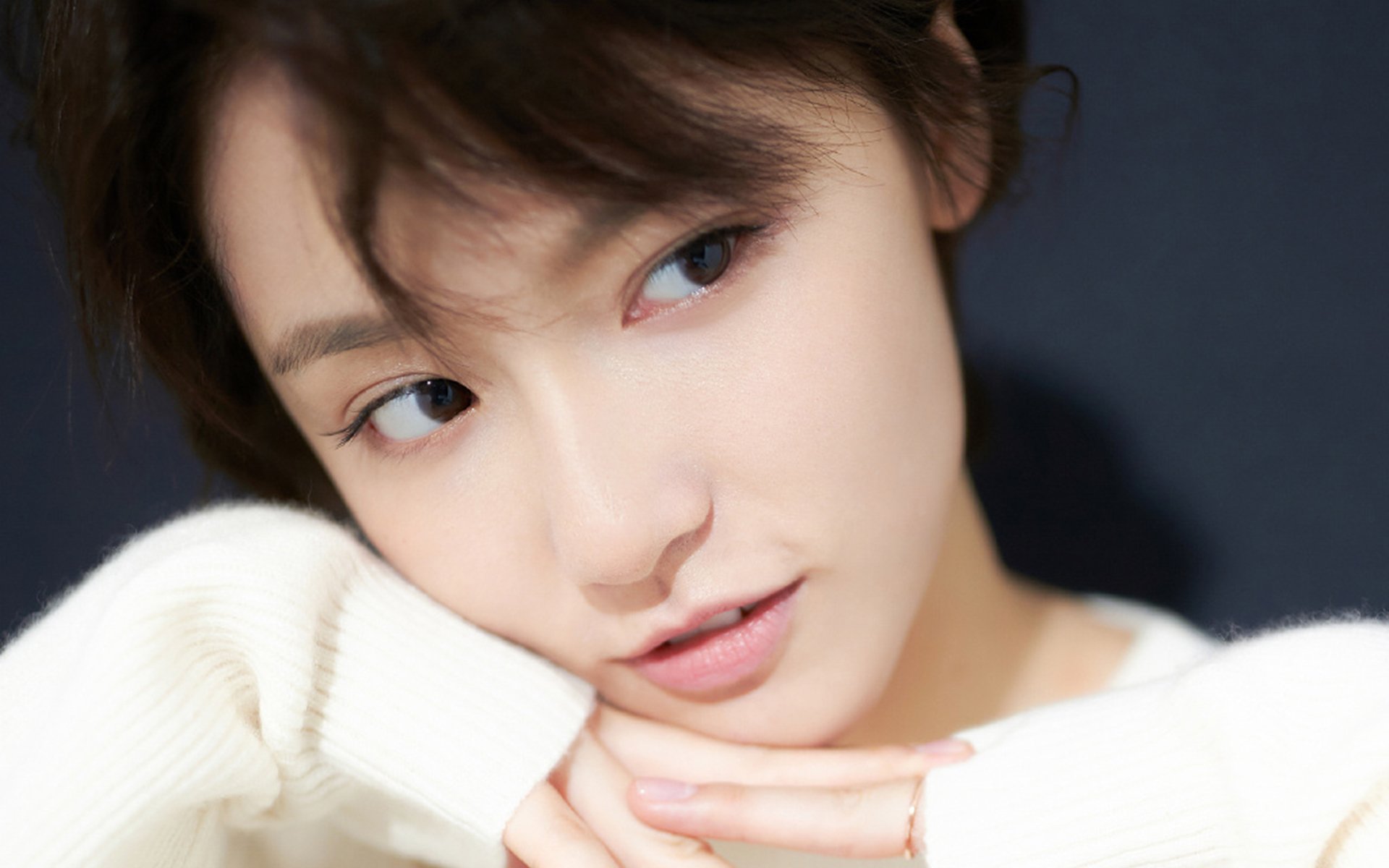 发动机的轰鸣与篮网的呼啸，当F1新赛季与NBA季后赛同日沸腾